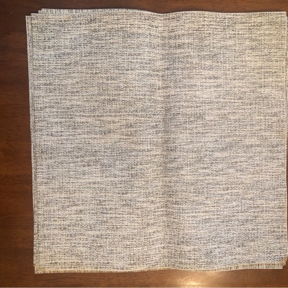 Placemats set of 6, wipeable abd very durable - Picture 2 of 2